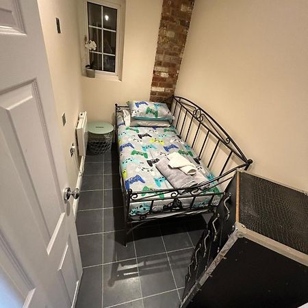 Apartamento Flat 3 Meadow View Cozy Getaway Hurst Exterior foto