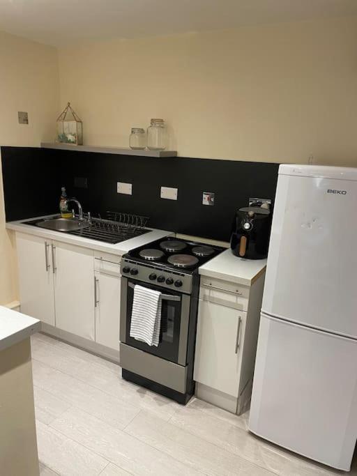Apartamento Flat 3 Meadow View Cozy Getaway Hurst Exterior foto