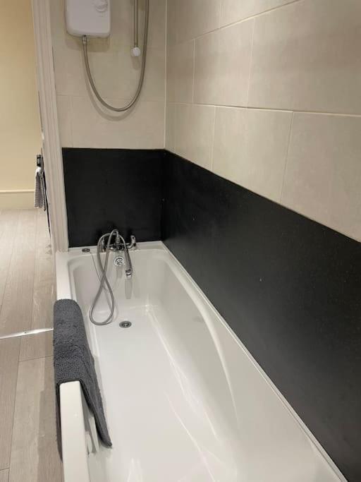 Apartamento Flat 3 Meadow View Cozy Getaway Hurst Exterior foto